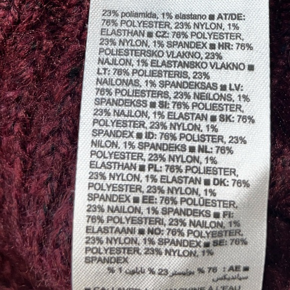 Old Navy Go-Recycled Button Down Cardigan Sweater Burgundy Size Small - Picture 7 of 7